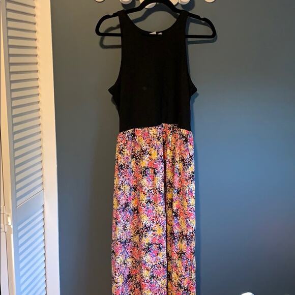 Gap black and floral fit and flare midi‎ dress - Picture 3 of 10